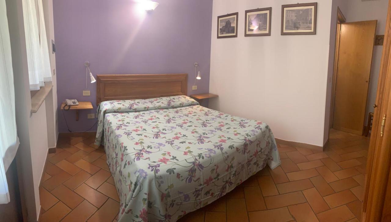 Agriturismo Il Castello Assisi Buitenkant foto