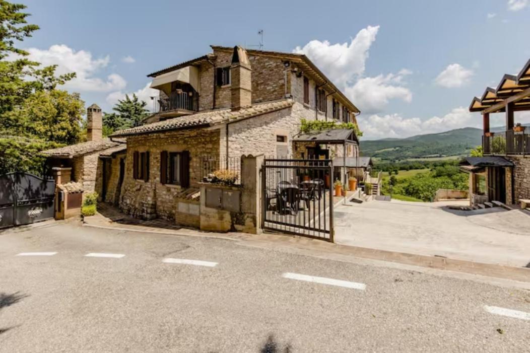 Agriturismo Il Castello Assisi Buitenkant foto