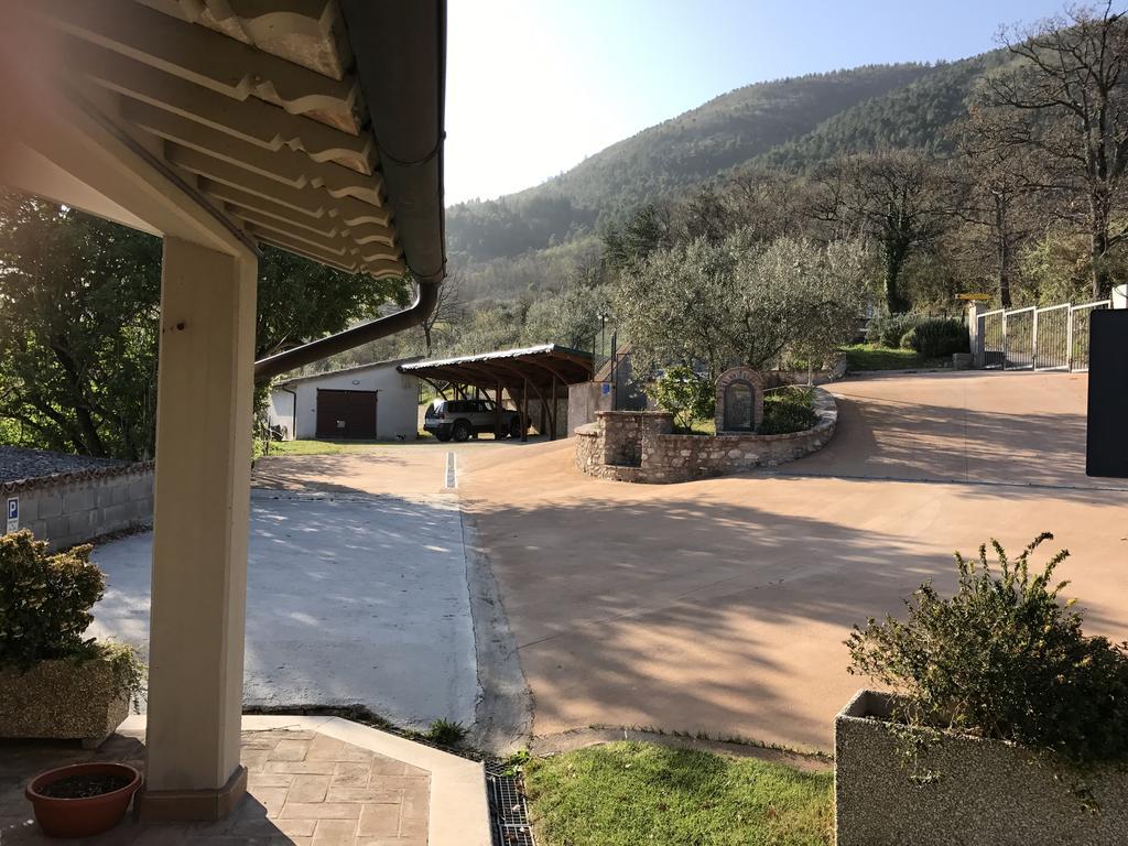 Agriturismo Il Castello Assisi Buitenkant foto
